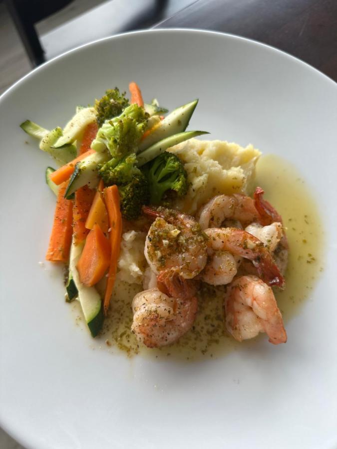 Ocean View Hotel And Restaurant Gravel Bay Екстер'єр фото